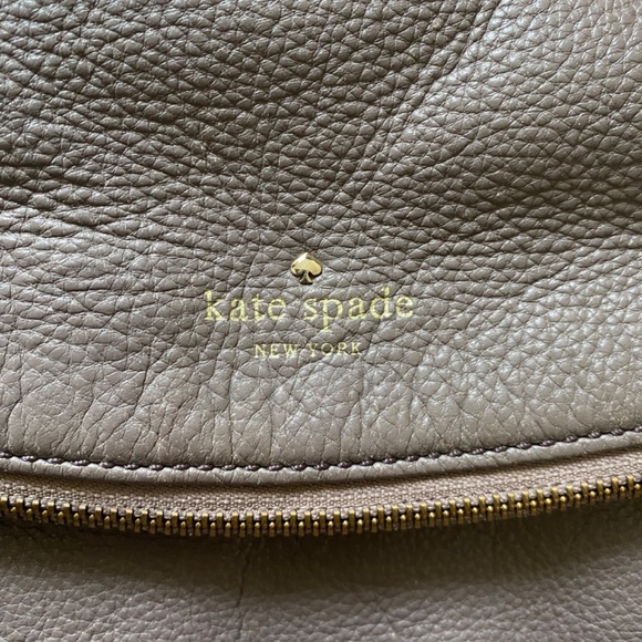 Kate Spade Cobble Hill Crossbody Purse Beige Pebbled Leather - Picture 4 of 6